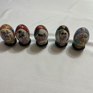 Lot Of 5 Vintage Ceramic Hand Painted Asian Japanese Eggs